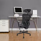 Czarny, ergonomiczny fotel biurowy siatkowy dla 1 osoby