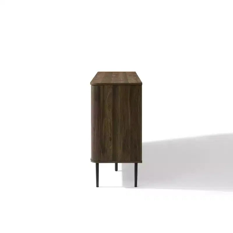 Ciemny dębowy kredens-barek z trzema przesuwnymi drzwiami w stylu Mid-Century Modern