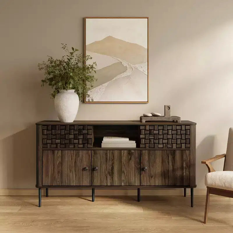 Ciemny dębowy kredens-barek z trzema przesuwnymi drzwiami w stylu Mid-Century Modern