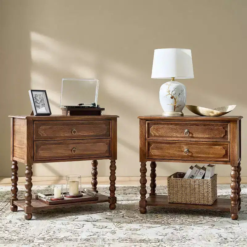 Jerardo 30 Wysoki stolik nocny z 2 szufladami i wbudowanymi gniazdami ładowania, zestaw 2 szt. | ARTFUL LIVING DESIGNS